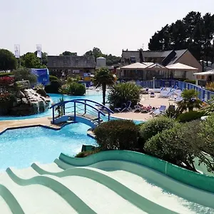 Charmant Bungalow En Camping 5* Avec Piscine , Erdeven France